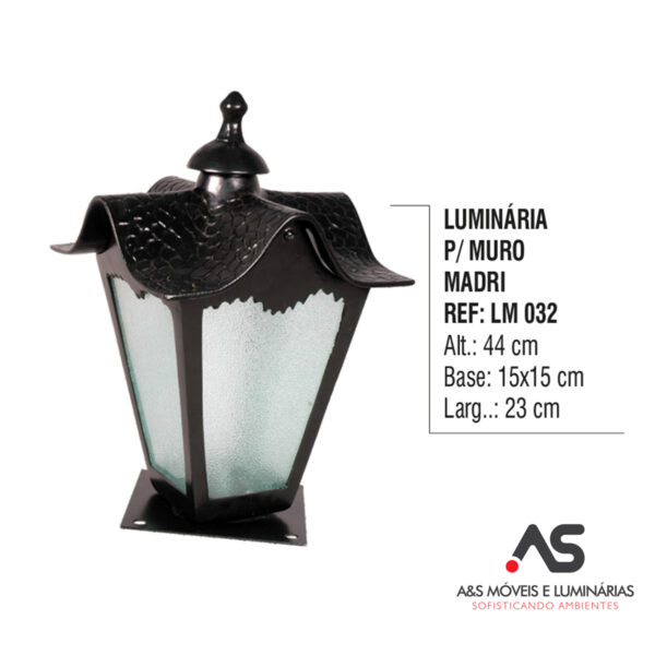LUMINÁRIA PARA MURO MADRI